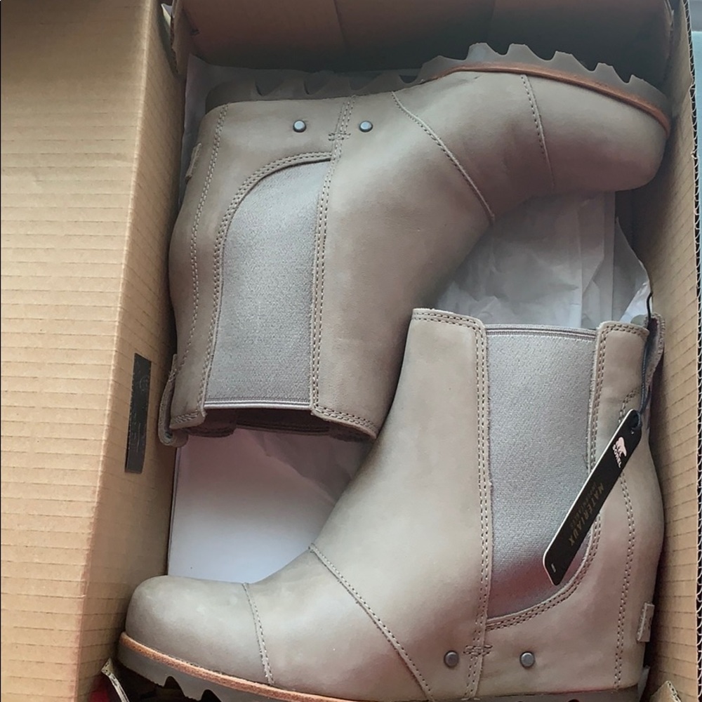 Sorel Lea Wedge 6.5 Kettle Kettle Never worn